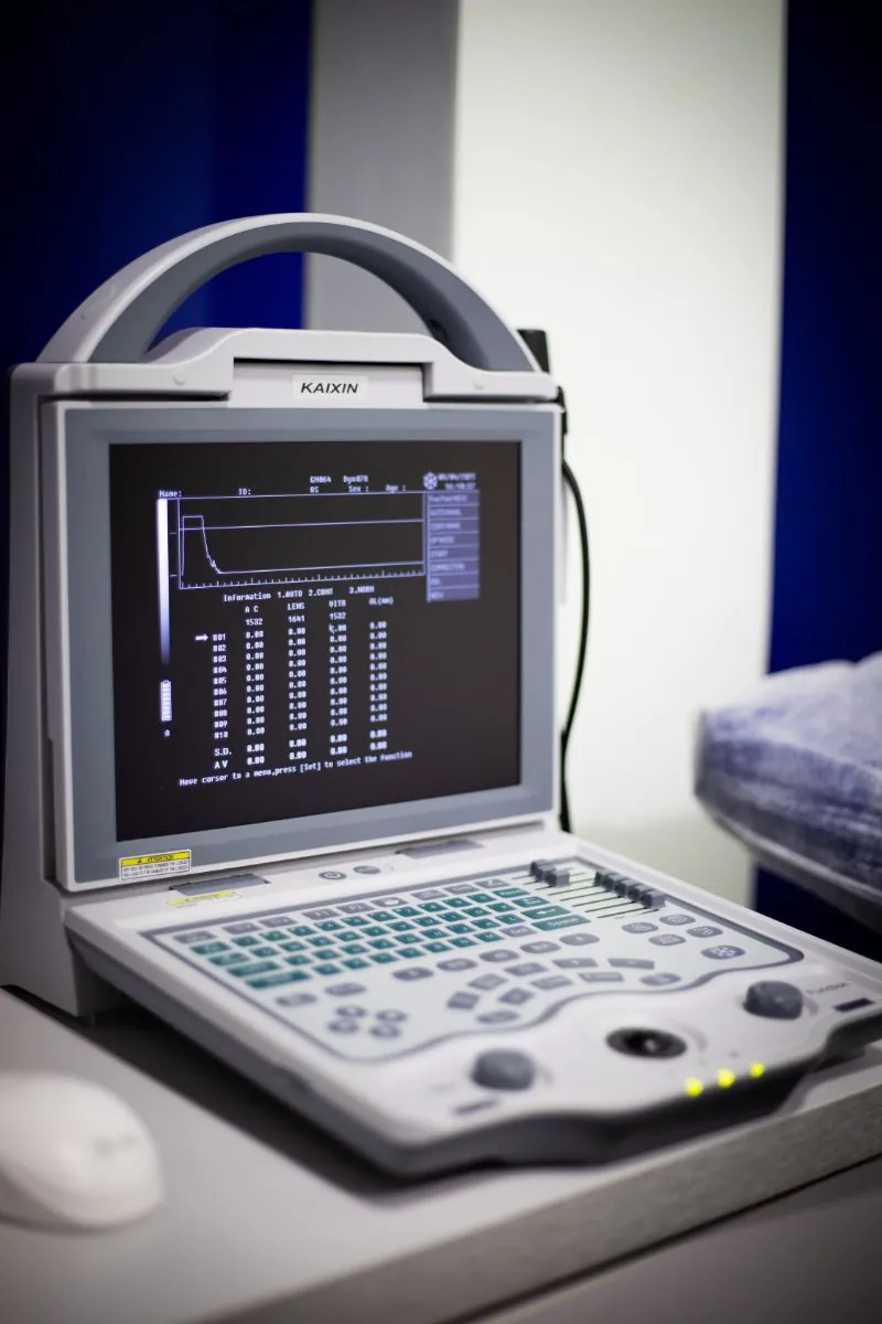 Biômetro para cálculo da lente intraocular antes da cirurgia de catarata no HOS Salute Sobradinho